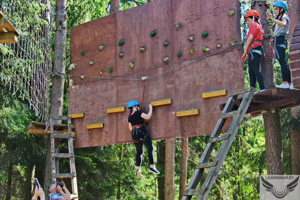 Скалодром в R-парке на открытом воздухе, высота 12 метров