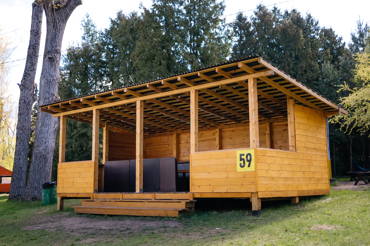 VIP беседка с крышей и мангалом на 40 человек