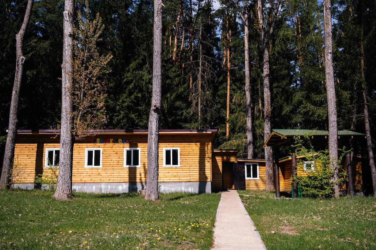 Закрытая беседка с отоплением на 70 человек