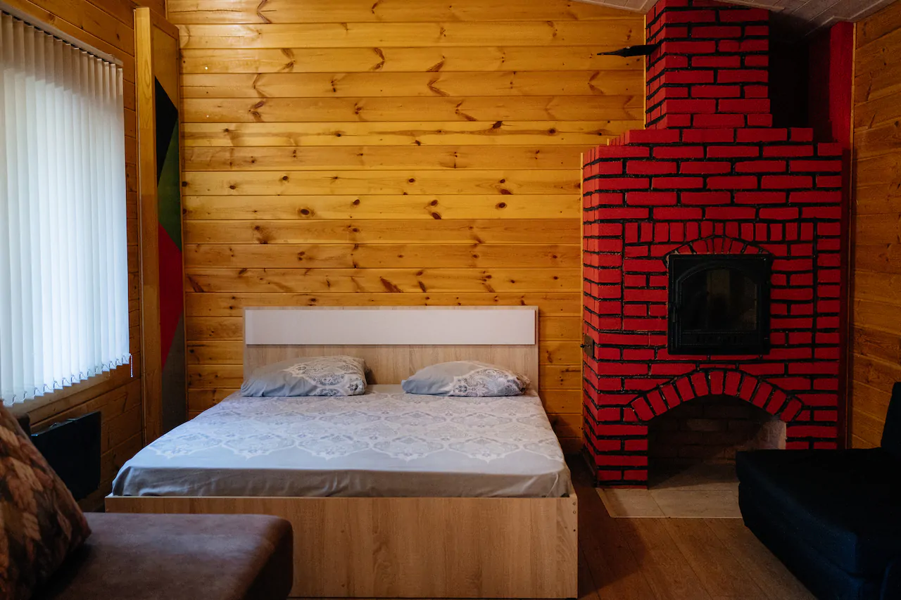 Коттедж на 6 человек с кухней и спальнями