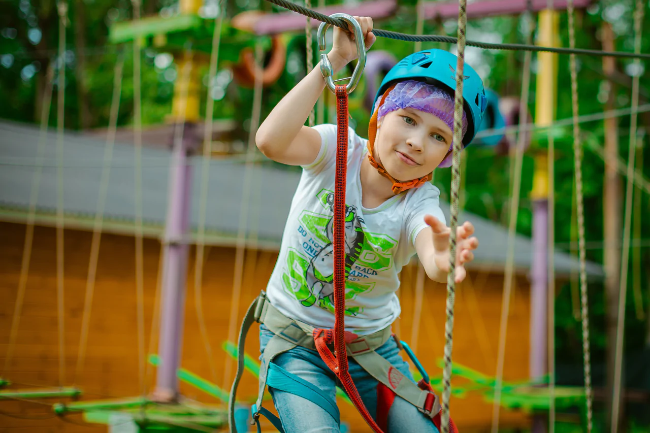 Активные развлечения на высоте для школьников и взрослых